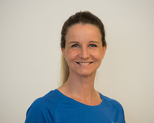 julia-runzheimer-arlinghaus-team-proreha-physiotherapie-frankfurt-2020-12-01-300x239